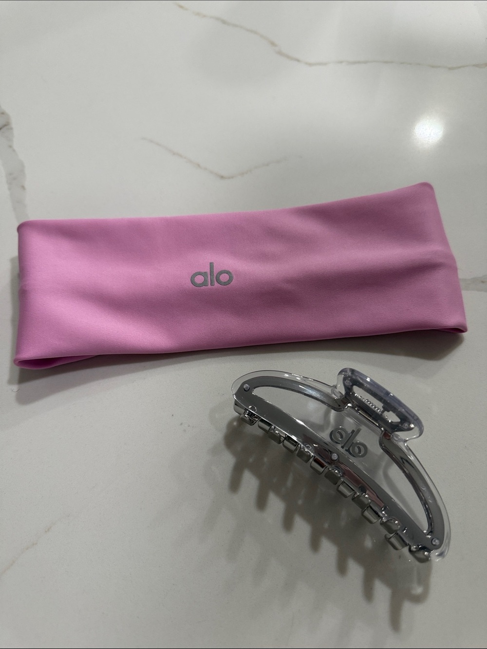 Alo yoga airlift headband and clear claw clip